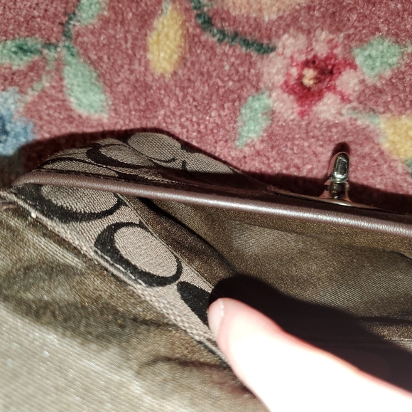 Vintage Coach Wristlet - Picture 5 of 6